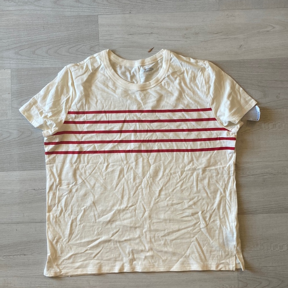 Old Navy tee